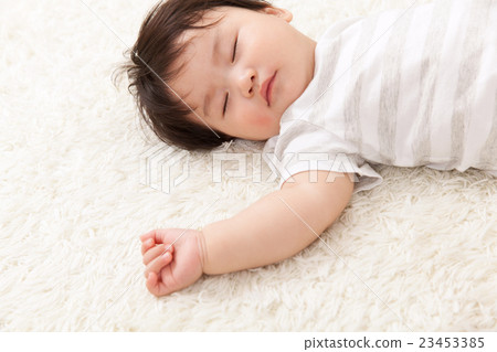 Sleepy sleeping baby Sleepy sleeping baby 23453385