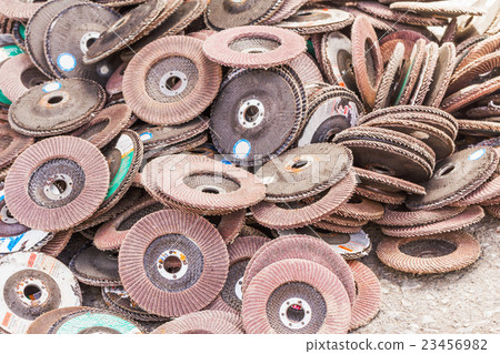 Old sanding discs 23456982