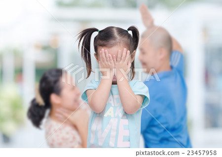 Little asian girl crying while parents fighting Little asian girl crying while parents fighting 23457958