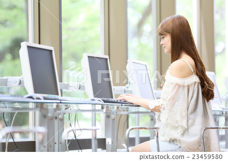 大學生/專業學生求職網咖啡館形象 23459580