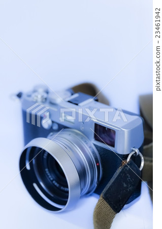 Camera (12) Camera (12) 23461942