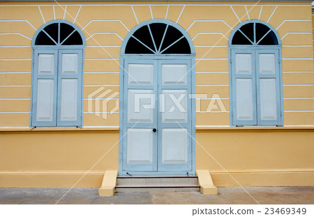 The old door at Bang Pa-In Palace in Thailand. 23469349