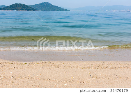 Bayside Beach Slope 23470179