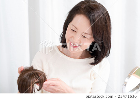 Senior beauty image 23471630