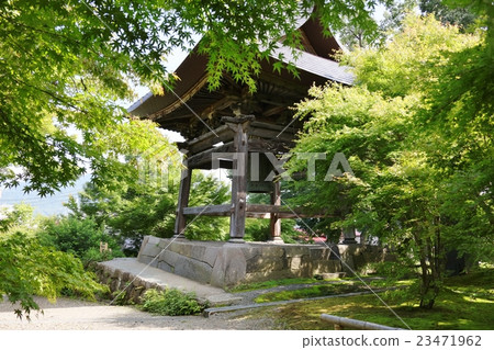 Shinshu's bell tower Shinshu's bell tower 23471962