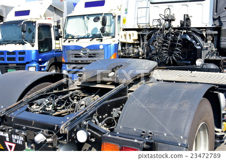 Semi-tractor coupler Semi-tractor coupler 23472789