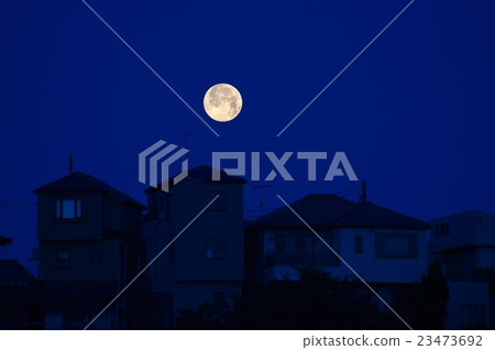 Full moon 23473692