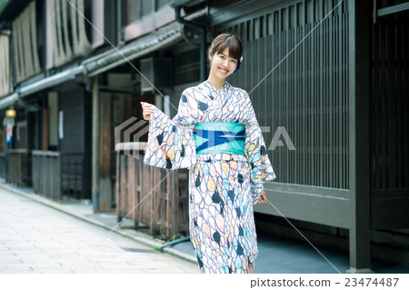 Yukata young lady 23474487