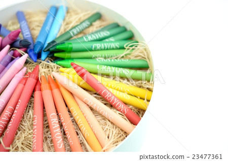 crayons 23477361