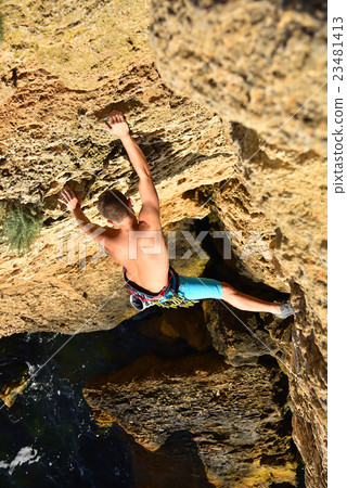 male rock climber 23481413