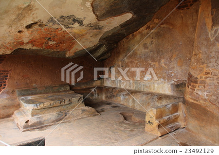 Sigiriya · Rock Asanas Chapel Sigiriya · Rock Asanas Chapel 23492129