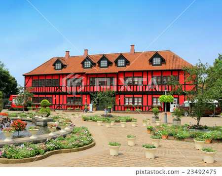 船橋安徒生公園活動廣場和社區中心（7月）千葉縣船橋市 23492475