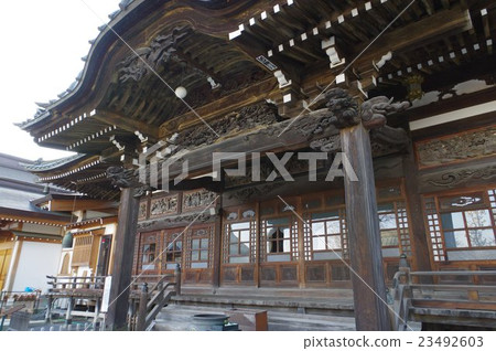 Shinshu Okaya雕塑雕像Ogami Stream Shiomiya Shoji的工作寺有許多文化財產 Shinshu Okaya雕塑雕像Ogami Stream Shiomiya Shoji的工作寺有許多文化財產 23492603