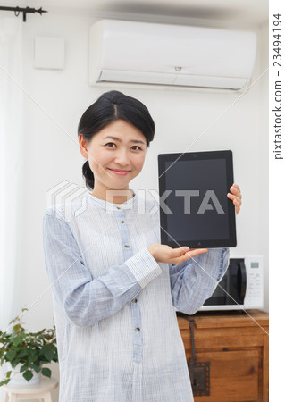 Tablet ladies 23494194