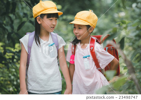 小學學生 小學生 兒童 23498747