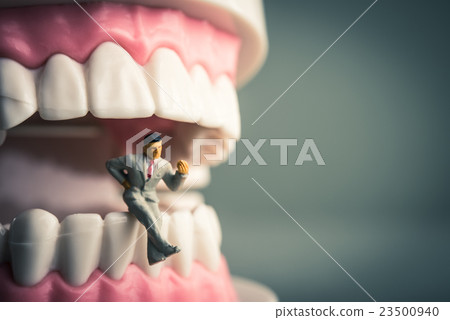 牙齒和商人 23500940