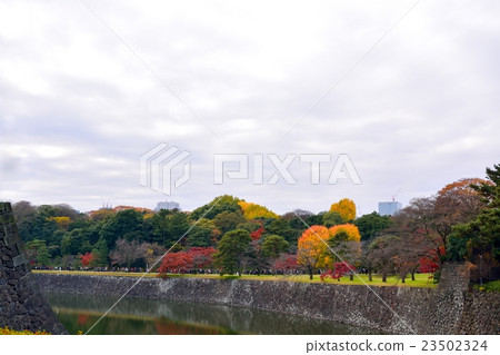 The autumnal landscape seen from the Imperial Palace Kitakyushu-monoma The autumnal landscape seen from the Imperial Palace Kitakyushu-monoma 23502324