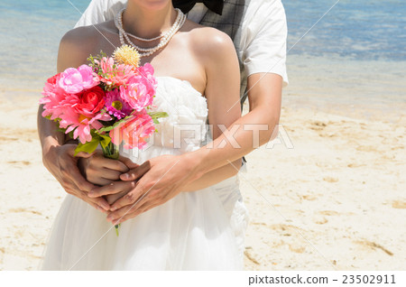 Resort wedding 23502911