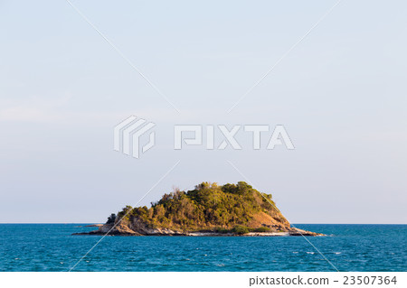 Alone Island in big ocean skyline Alone Island in big ocean skyline 23507364