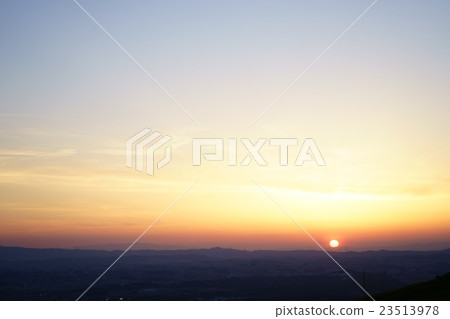 Wakakusa sunset 23513978