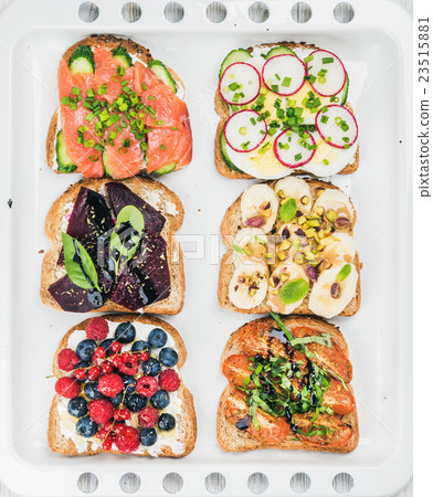 Sweet and savory breakfast toasts assortment 23515881