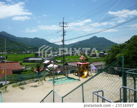 一個沒有孩子的國家 23516097