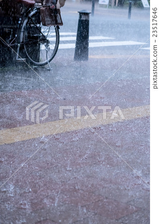 游擊隊大雨暴雨自然災害異常天氣暴雨初夏暴雨 游擊隊大雨暴雨自然災害異常天氣暴雨初夏暴雨 23517646