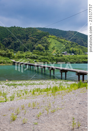 三里潛水橋(高知縣四萬十川)的區域景觀 三里潛水橋(高知縣四萬十川)的區域景觀 23517757