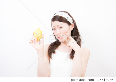 Lemon women 23518976