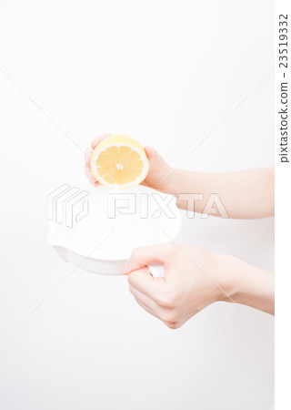 Lemon women Lemon women 23519332