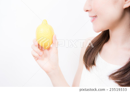 Lemon women Lemon women 23519333
