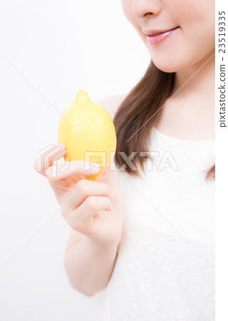 Lemon women Lemon women 23519335