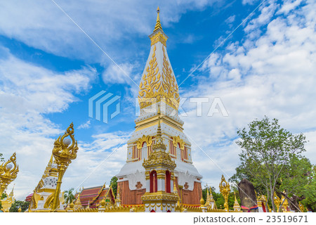 Wat Phra That Panom temple at Nakhon Phanom. 23519671