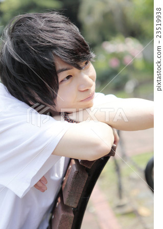 A young man with a joyful look 23519938