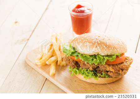 crispy chicken burger 23520331