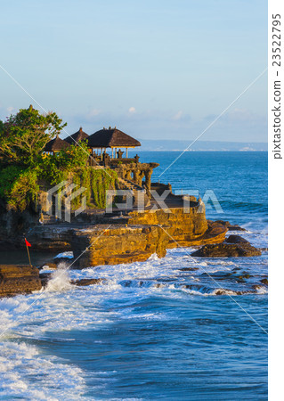 Tanah Lot Temple - Bali Indonesia 23522795