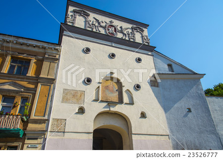 Dawn's gate 23526777