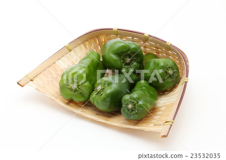 green pepper green pepper 23532035