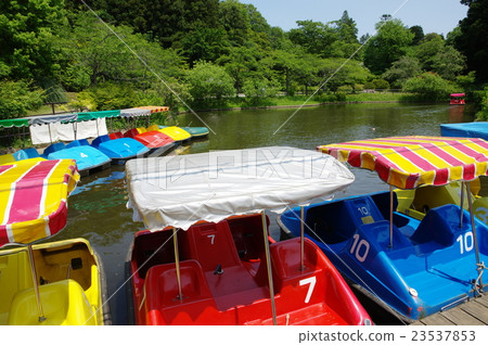 Leisure boat 23537853