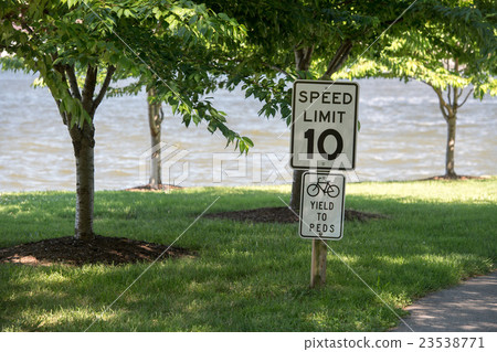 10 mph speed limit sign pedestrian cycling zone 10 mph speed limit sign pedestrian cycling zone 23538771