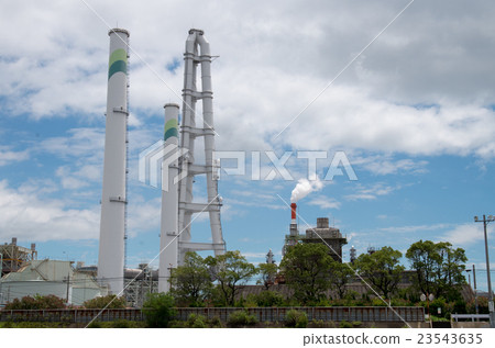 四日市火力發電站的煙囪 四日市火力發電站的煙囪 23543635