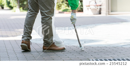 Garbage picking Garbage picking 23545212