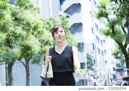 young woman young woman 23550334
