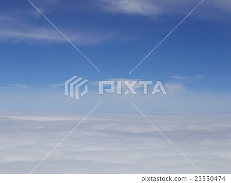 在天空 23550474