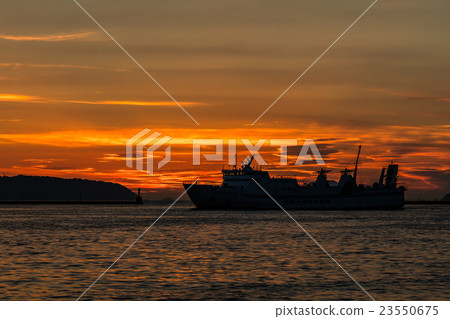 Sunset of Hakata Bay 23550675