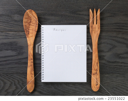 simple blank notepad with word recipe on rustic simple blank notepad with word recipe on rustic 23551022