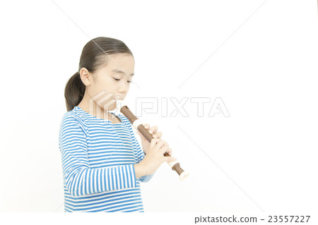 吹口哨的女孩吹錄音機的女孩 吹口哨的女孩吹錄音機的女孩 23557227