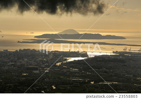 Evening scenery of Hakata 23558803