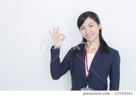 年輕的女士生意 23559341