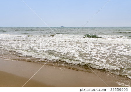 Beautiful tropical sea with beach and blue sky 23559903